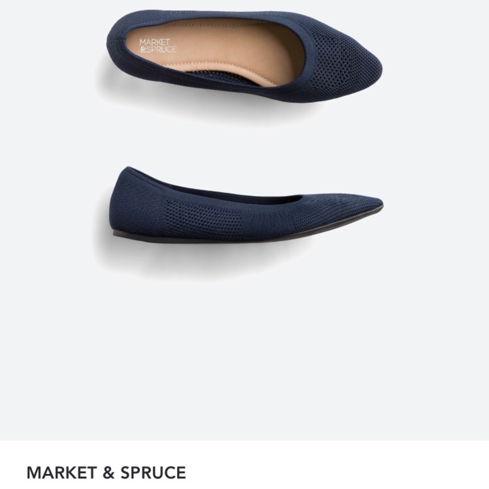 Market and spruce navy flats size 8.5